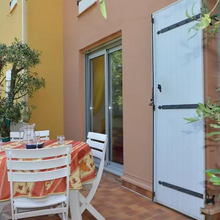 Cap D'agde, 3 Pieces, 6 Personnes - Fr-1-249-203