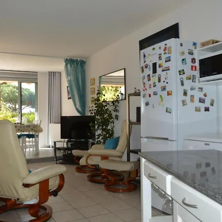 Cap D'agde, 3 Pieces, 6 Personnes - Fr-1-249-203 *